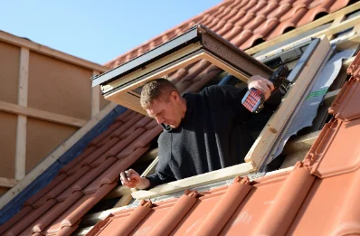 Pose de fenêtres de toit Velux à Hénu